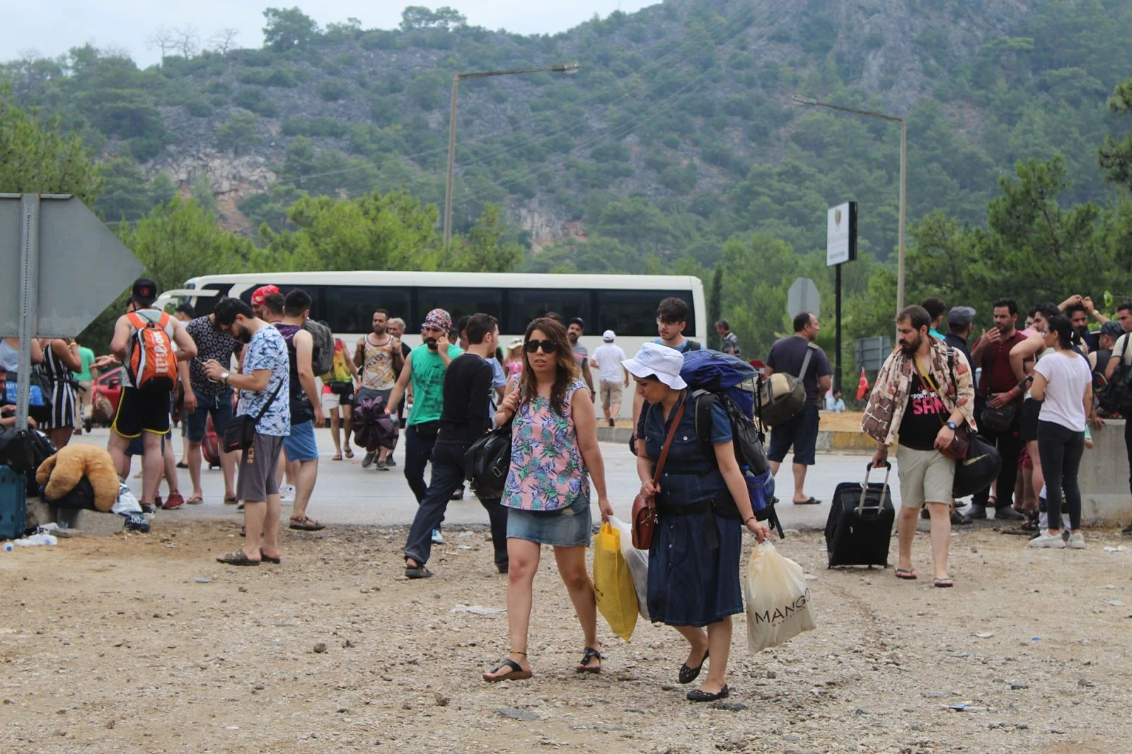 İnternet üzerinden bilet alıp 48 saatte geldiler, pişman oldular